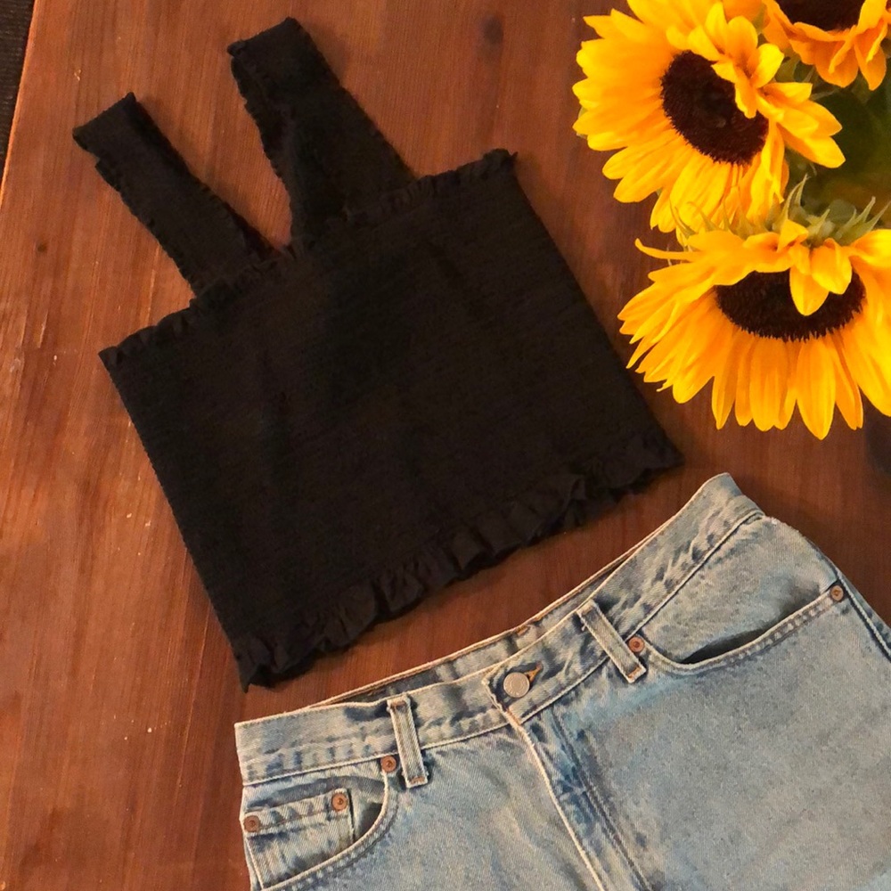 Hello Heart - Black Ruffled Crop Top - Picture 1 of 6